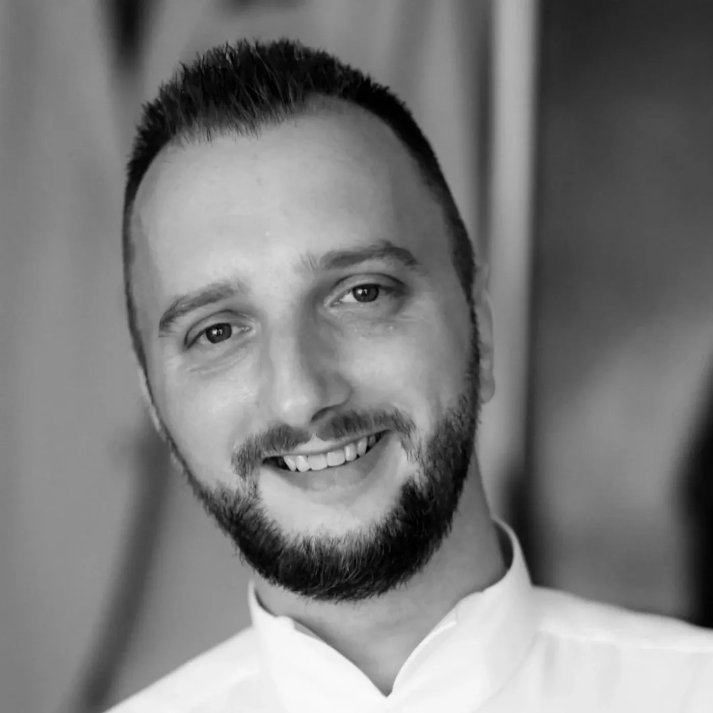 The Future of Operations Managers: Navigating Agile Start-Up Hospitality and Tech